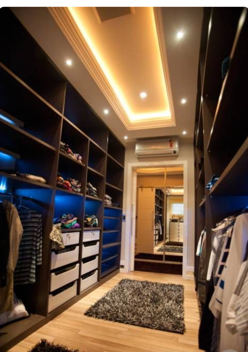 Большая открытая гардеробная комната с комбинированным наполнением Красногорск
