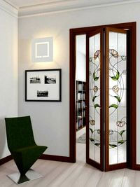 Двери гармошка с витражным декором Красногорск